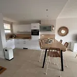 50 M2 - Vue - - Commerces Daire